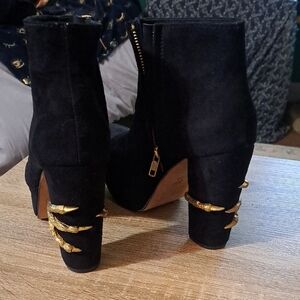 Friend Of Mine Claw Heel Ankle Boots, Sz 39